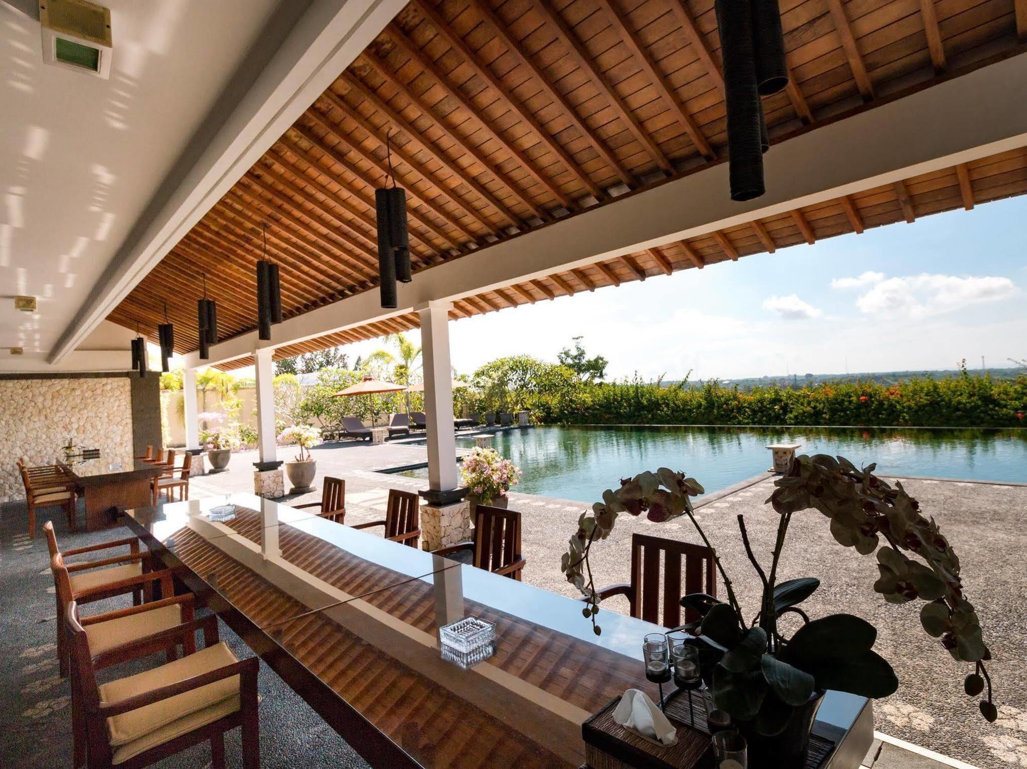 Airis Luxury Villas And Spa Uluwatu  Exterior photo