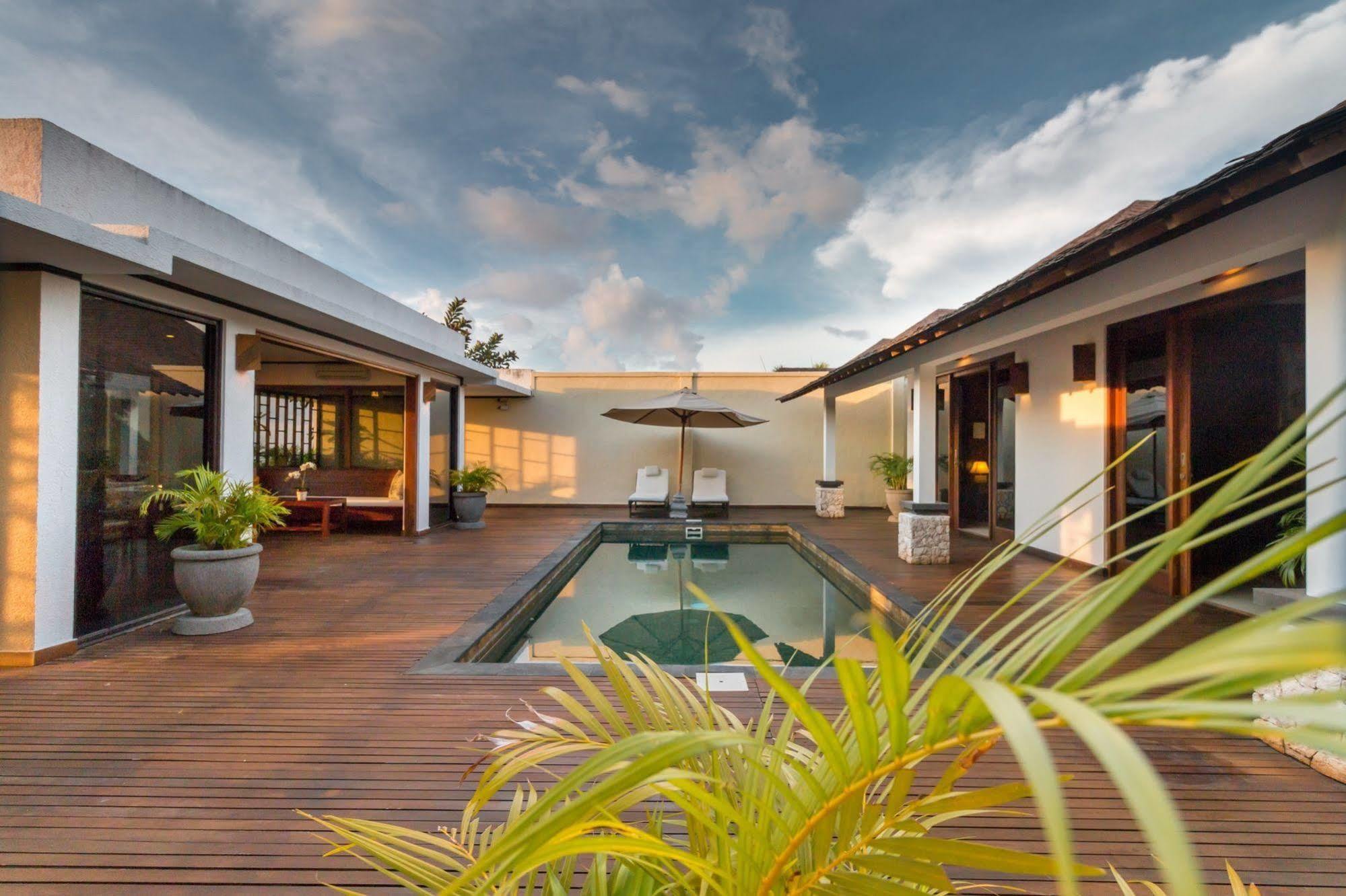 Airis Luxury Villas And Spa Uluwatu  Exterior photo